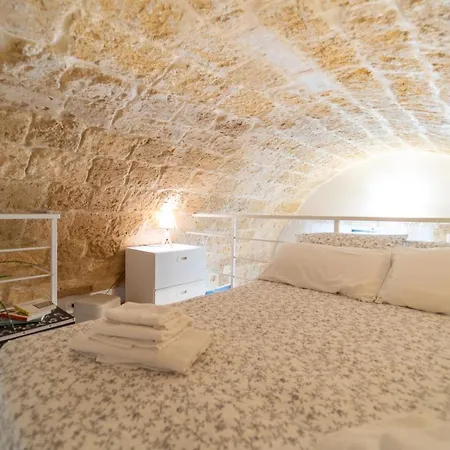 Lovely In The Historic Center Of Ortigia Apartment